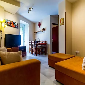 SimplyHosted 7 Esquinas Apartamento